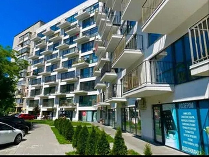 Продам 4-комн квартиру в районе Беляева Замполита ул. - фото 1