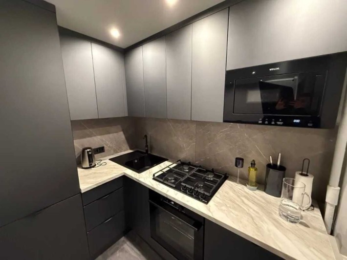 Продам 1к квартиру ул. Нила Армстронга (Казакова),  Гагарина - фото 1