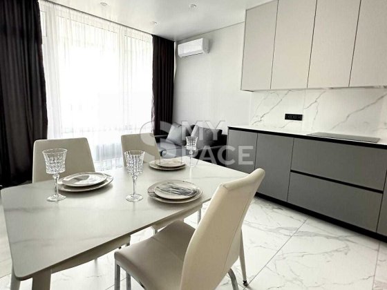 ПРОДАЖ.ЖКВаршавський +,Авторський ремонт, краща ціна,подільський район Київ