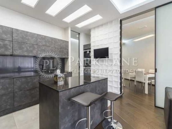 БЕЗ%.Терміново!Продаж!119 м.кв.,ремонт,4к на Черновола/Золотоустівська Киев