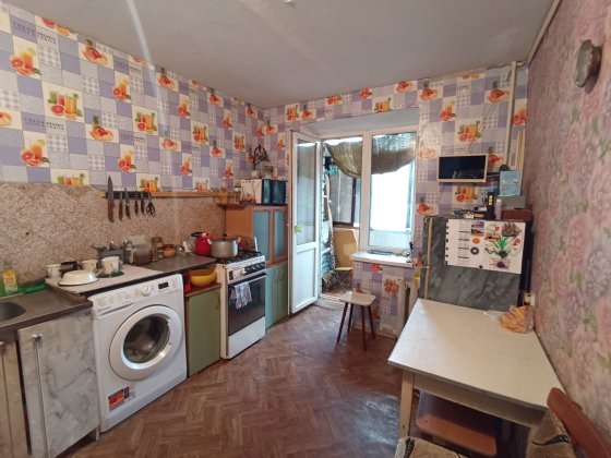 1к. велика 39м.кв. Центр. Цегляний будинок. Запорожье