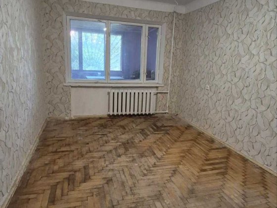 Продається 1-кімнатна квартира під ремонт за супер ціною ! Запорожье