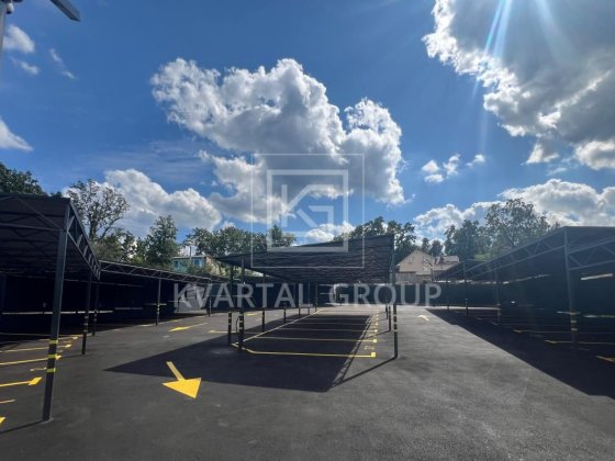 Продам паркомісце р-н Синергія. З зарядкою на електромобіль Ирпень