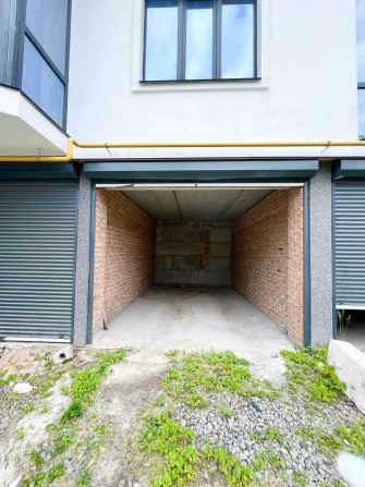 Продам гараж с документами Ирпень жк Ибис сухой в доме - фото 1