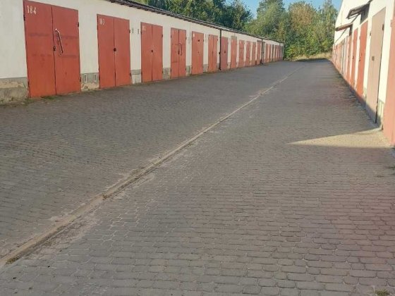 Продаю  гараж в центрі Луцька вул. Франка 44 Луцк