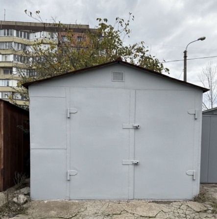 Большой гараж м-н Солнечный (возле Тысячки) - фото 1