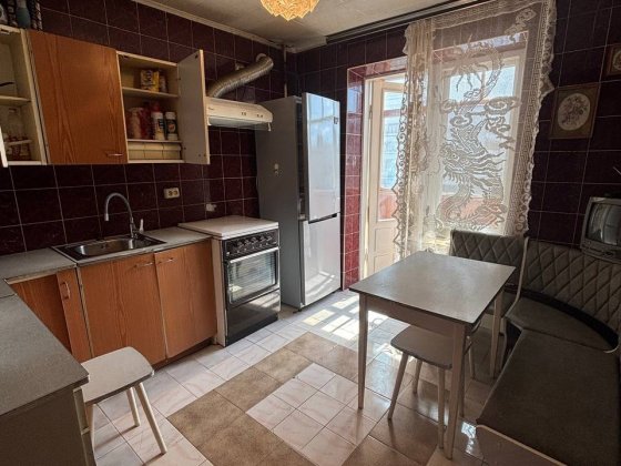 Продам 2к ул. Титова Центр Города Луганськ