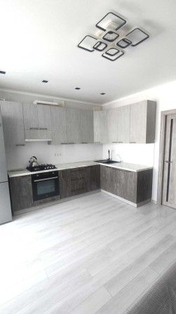 Продаю 2 к квартиру на вул.Зодчих 6597 - фото 1