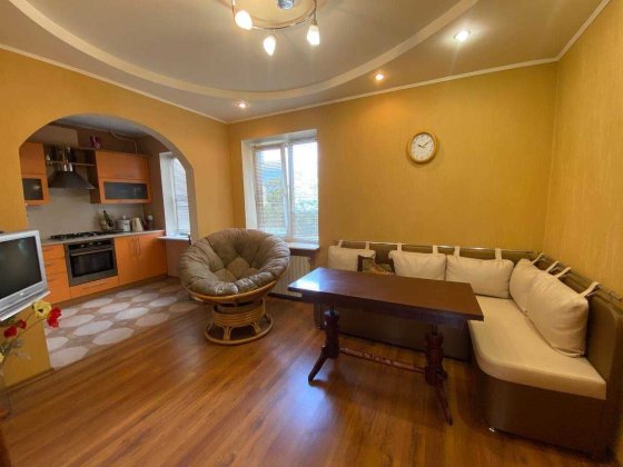 Продам 3-к квартиру на Победе, Бульвар Славы Днепр