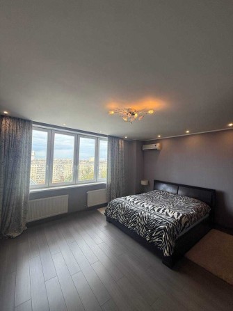 Трикімнатна квартира в ЖК по вул. Шептицького, 10 Лівобережна - фото 1