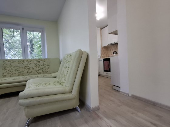 Продам 1-кімнатну з ремонтом, перший поверх, центр району


4. 1-кімна Дніпро