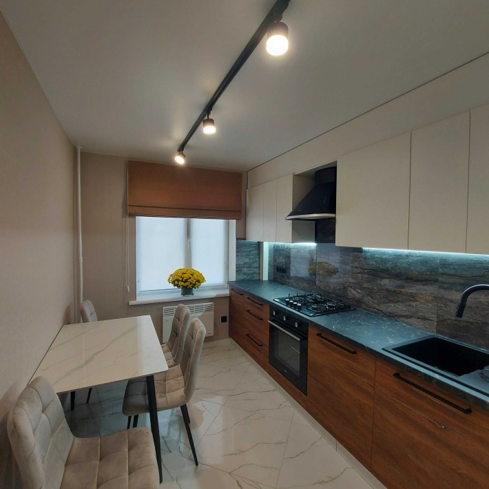 Продаж 3-кім. квартири з ремонтом  р-н Полтавської - фото 1