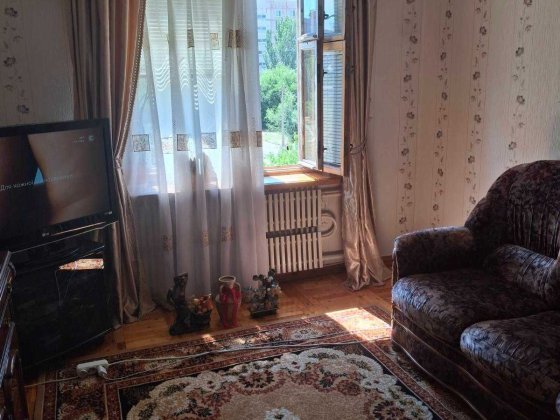 Продам 3-к.квартиру,  Бородинский мкрн, ул. Днепровские пороги Запорожье