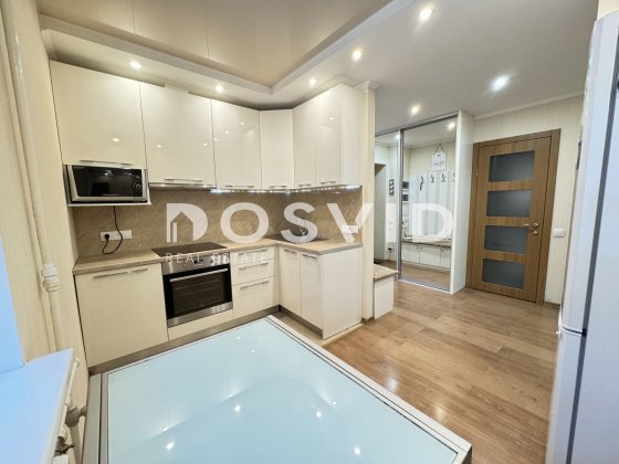 Продам 2х комн c ремонтом на Набережной , Центр, ул Ярослава Мудрого, Днепр