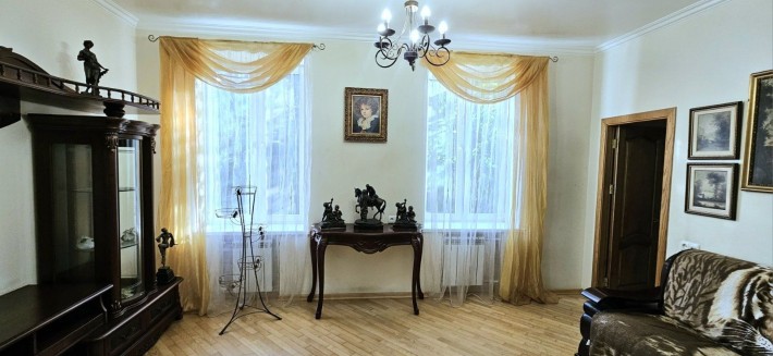 Продаж 3к.кв - " сталінки" по вул. Б.Хмельницького - фото 1