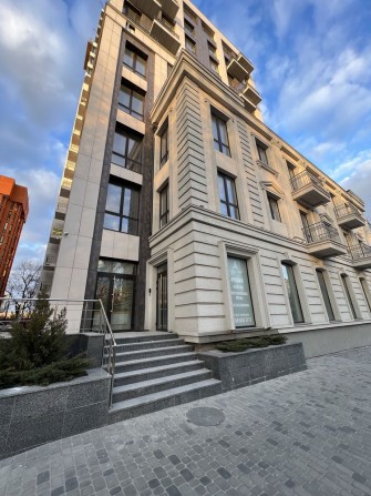 Продам видовую  квартиру в центре жк Central Park - фото 1