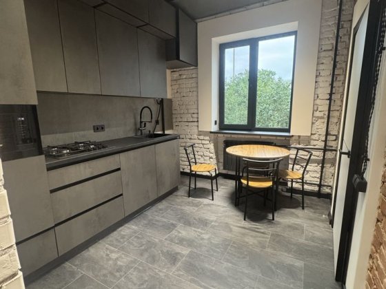 Продам квартиру сталінку в центрі! Власник! Житомир