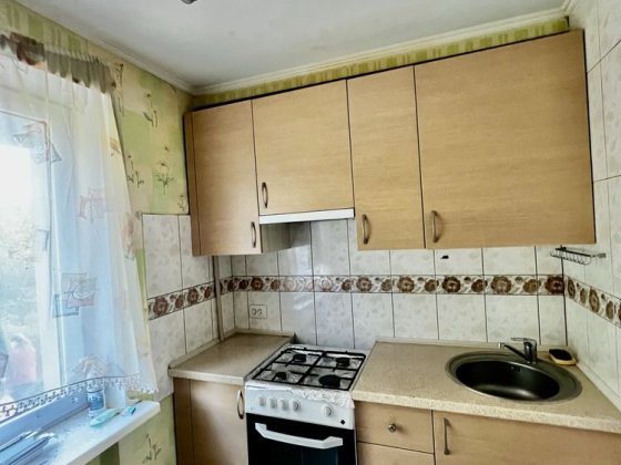 Продается 2 х комн, квартира ул .Каменогорская Запорожье