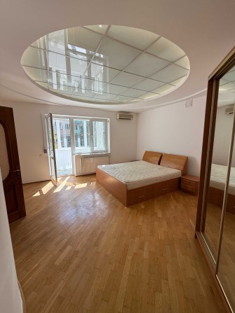 Продаж дворівневої 3-кімнатної квартири, вулиця Карпатська - фото 1