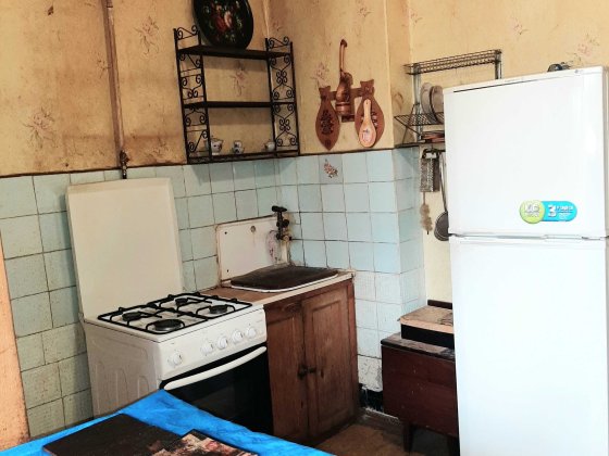 Продам 2-х кімнатну квартиру зупинка Металургів! Запорожье