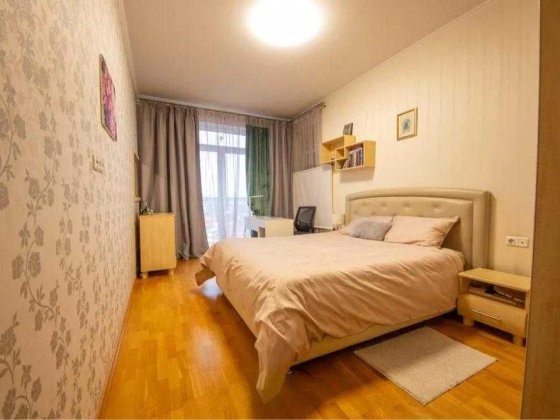 Продаж 3-к. квартири з ремонтом та меблями у новобудові Львов