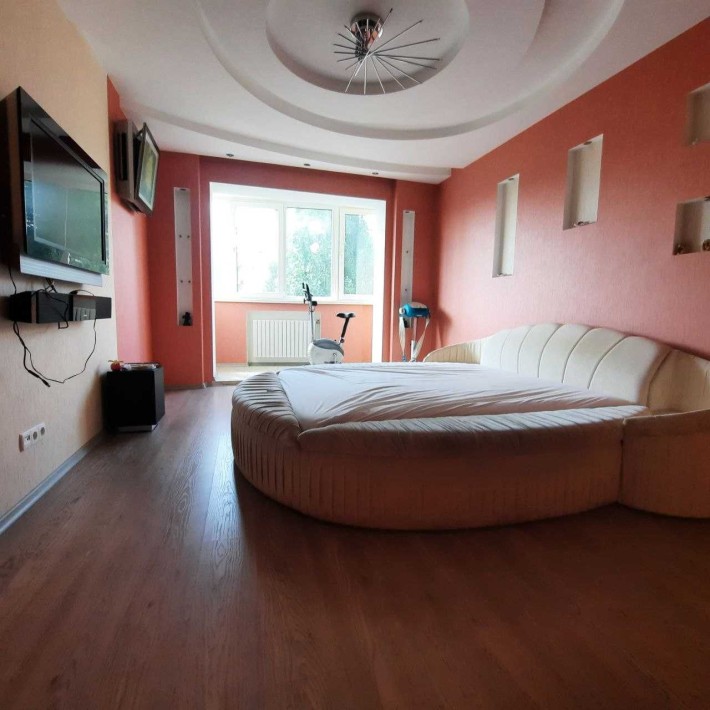 Продам велику 3к. квартиру ЖМ Перемога-6 (Победа-6) - фото 1