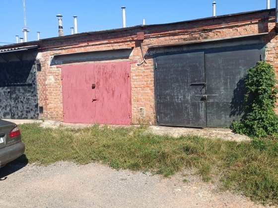 Продаж гаража з документами на вул . Серьогіна 5 а. Полтава