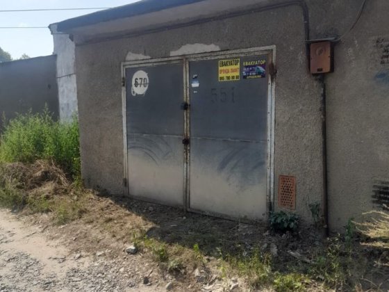 Продаю Гараж цегляний, кооператив 2, Південно-Кільцева Чернівці