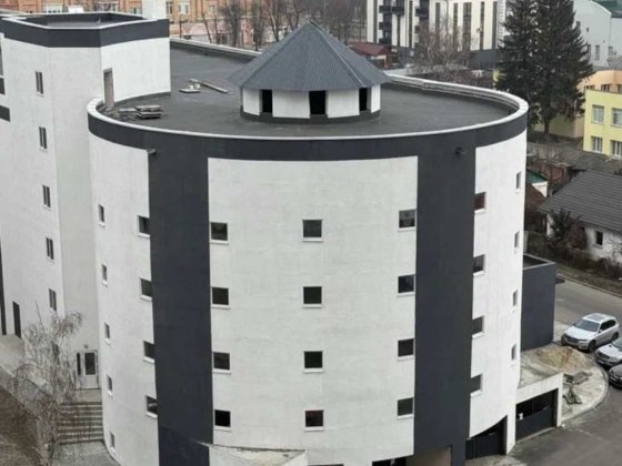 Гараж по вул. Тобілевича 4 Черкаси