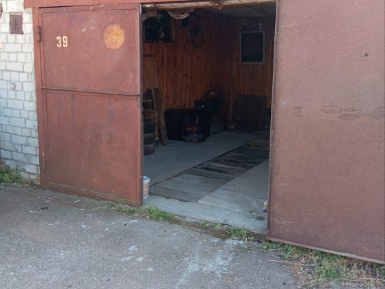 Продам гараж капітальний цегляний АК 16 Чернигов