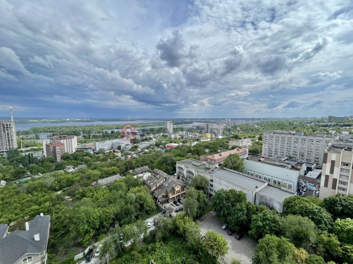 Продам велику 4 кімнатну квартиру в нагорному районі - фото 1