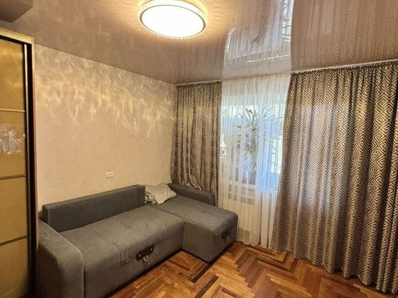 Продается Срочно 1ком по ул.Староднепровская(Воронежская) с ремонтом Х Запоріжжя