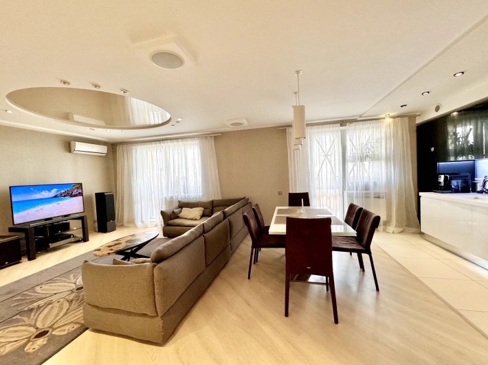 Продам 3-комн квартиру, бизнес класса - фото 1