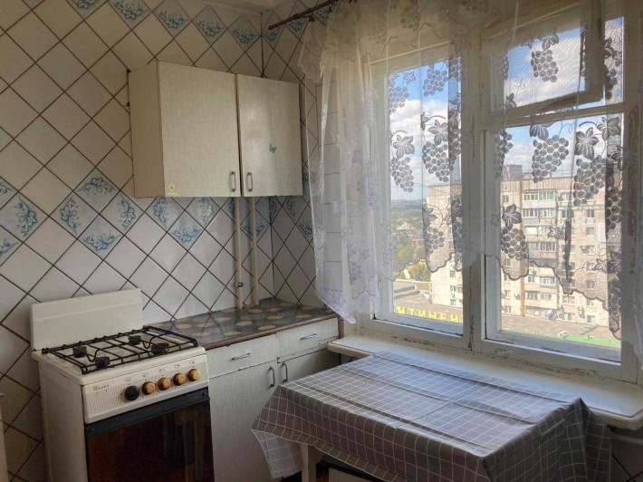 Продаж просторої 1-кімнатної квартири, вул. Товариська - фото 1