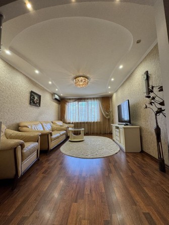 СОБСТВЕННИК ! Продажа 3 ком кв на намыве район АТБ - фото 1