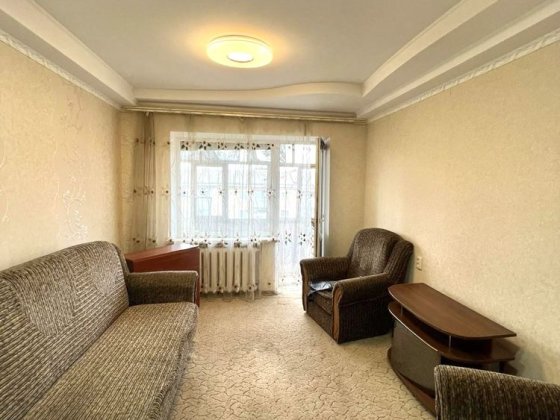 Продается 3 ком кв в Шевченковском р-не по ул Чаривная Запорожье