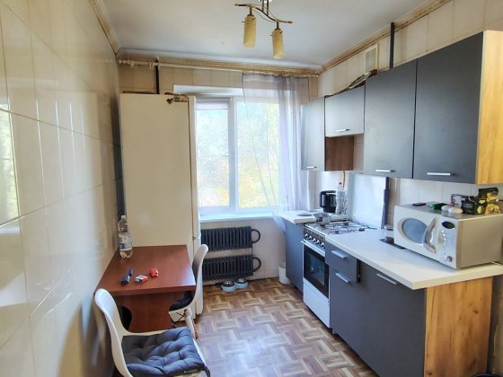 Высотка 3к Слобожанский правда 4/9 этаж рядом юбилейный совхозная Днепр