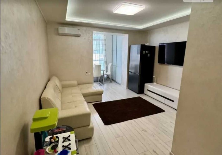 Продам 3х-кімнатну квартиру ЖК Щасливий - фото 1