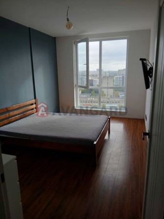 Продам 2 кімн квартиру з ремонтом в новобудові - фото 1