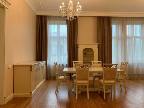 Продаж вишуканої 3-кімнатної квартири по вул.Кн.Романа Львов