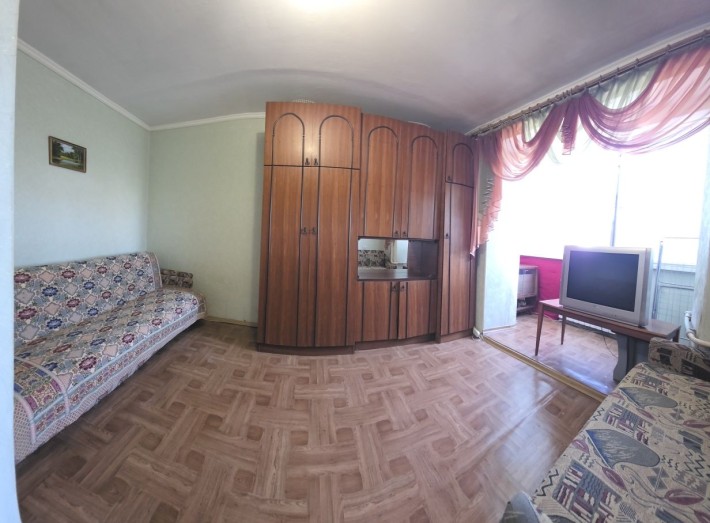 Продаю однокімнатну квартиру вул. Космонавтів відмінний стан вільна - фото 1