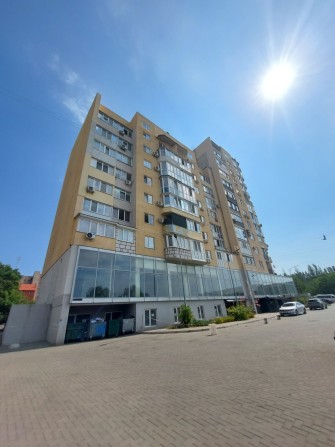 ЖК Олімп Трьохкімнатна квартира - фото 1