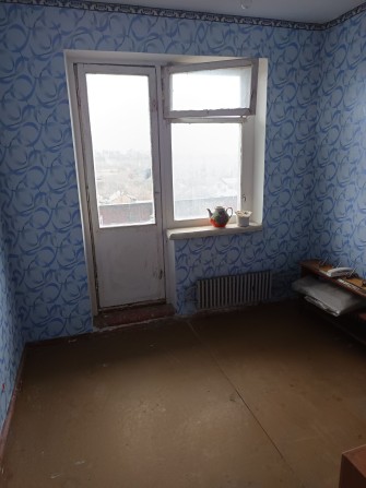 Продам 4 ком квартиру Осипенковский микрорайон улица А. Александрова - фото 1