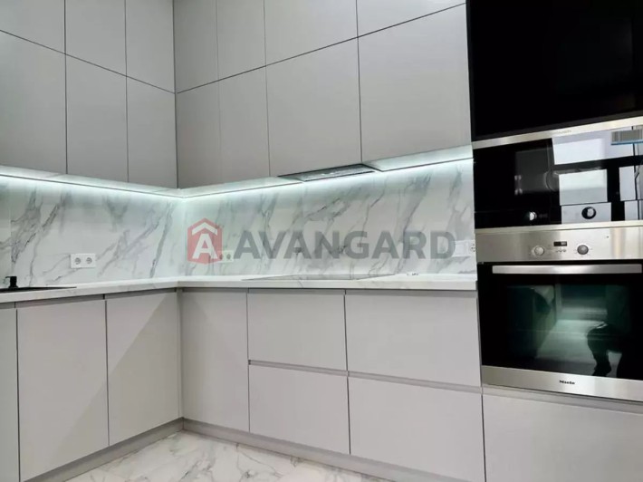 Продам ' комнатную квартиру ЖК Баку - фото 1