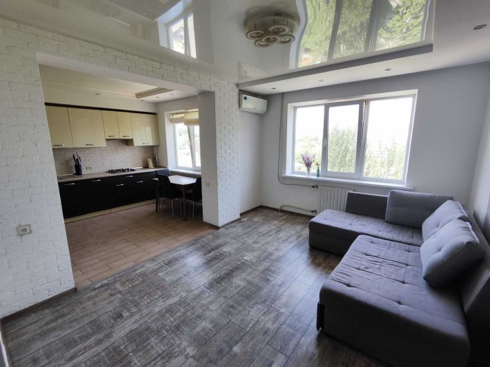 Продам 3 комн. пр. Героев Победа-5 (район б. Славы) с капремонтом - фото 1