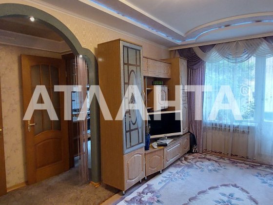 2-кімнатна квартира з євроремонтом на першому високому поверсі. Львов