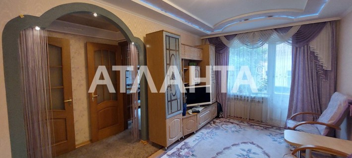 2-кімнатна квартира з євроремонтом на першому високому поверсі. - фото 1