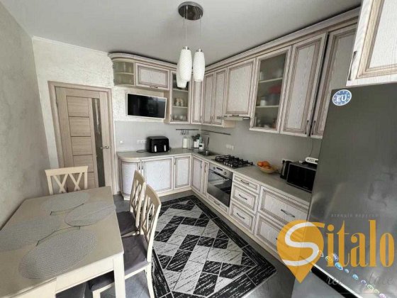 Продаж 2 кімнатної квартири, вулиця Монастирського Львів