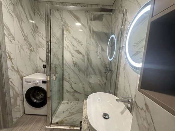 Ж К Фаворит .1к квартира з сучасним  гарним ремонтом. Житомир