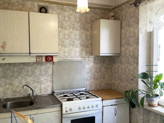 Продам 3х ком. кв-ру, Хортицкой р-н, ул.Запорожского Казачества 5/5 Запоріжжя